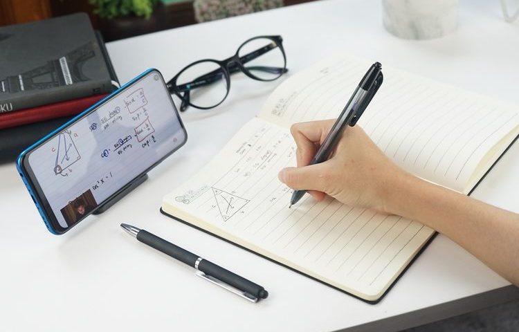 belajar online hanya dengan satu genggaman