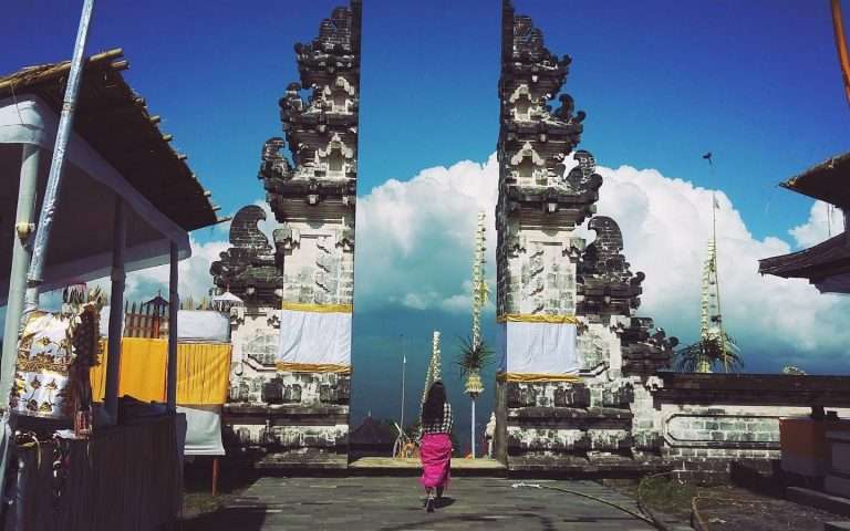 keindahan Pura Lempuyang Bali