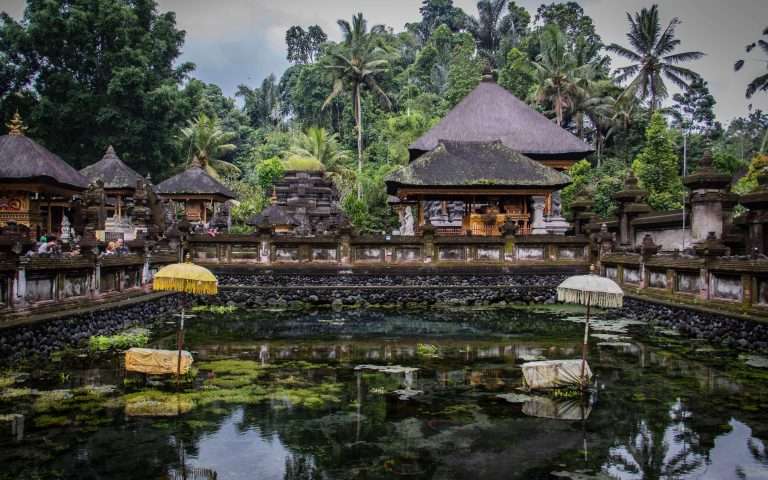 eksplorasi Pura populer di Bali