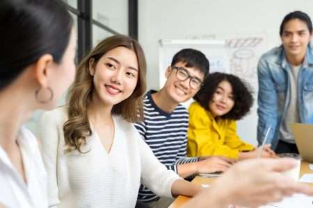 Bukan Sekadar Grammar Cara Seru Memahami Bahasa Inggris Lewat Kehidupan Sehari-hari Bersama EF EFEKTA English for Adults